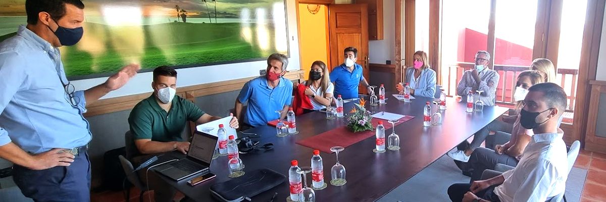 Intercambiamos conocimiento en materia de MKT Digital